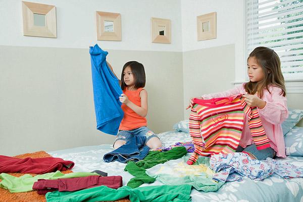 kids cleaning their room