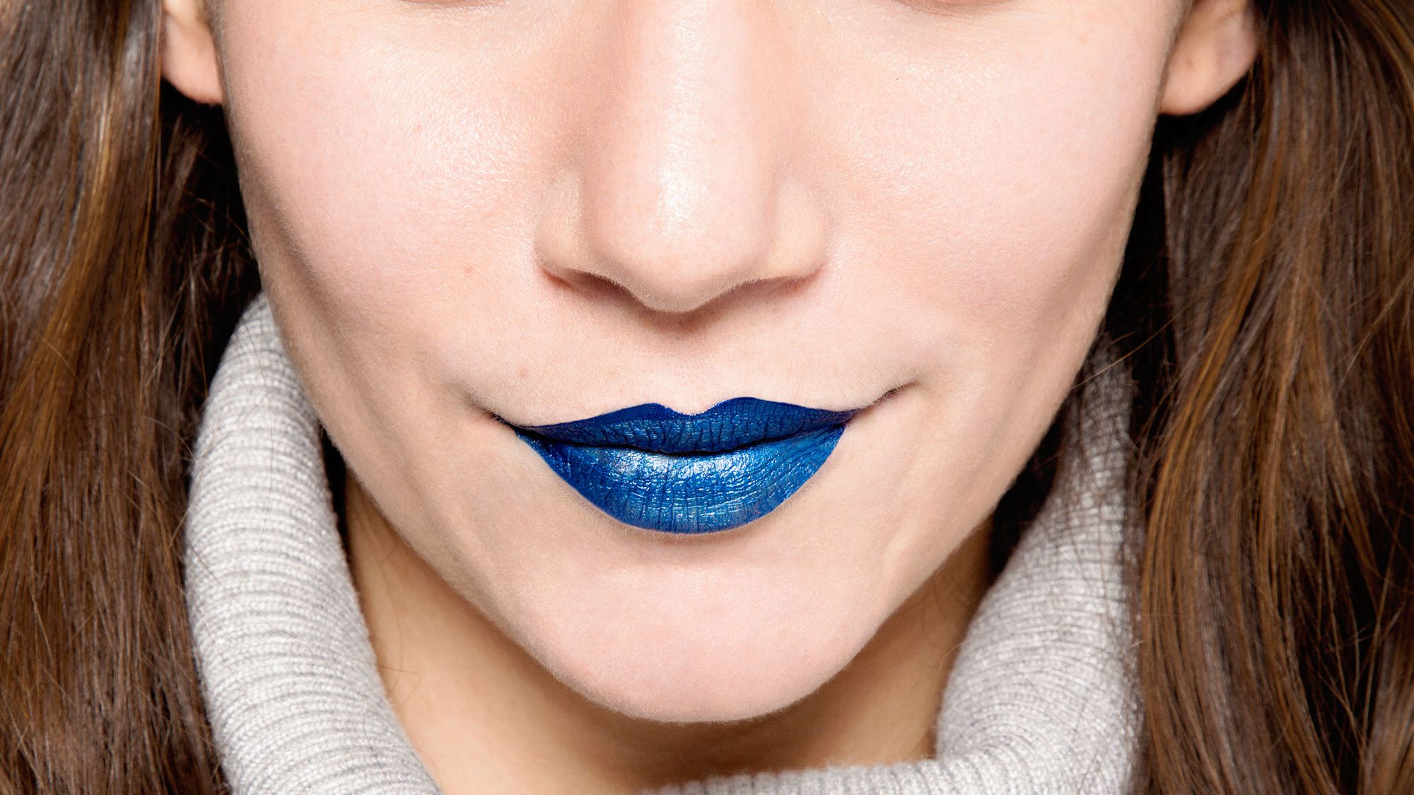 dark blue lipstick