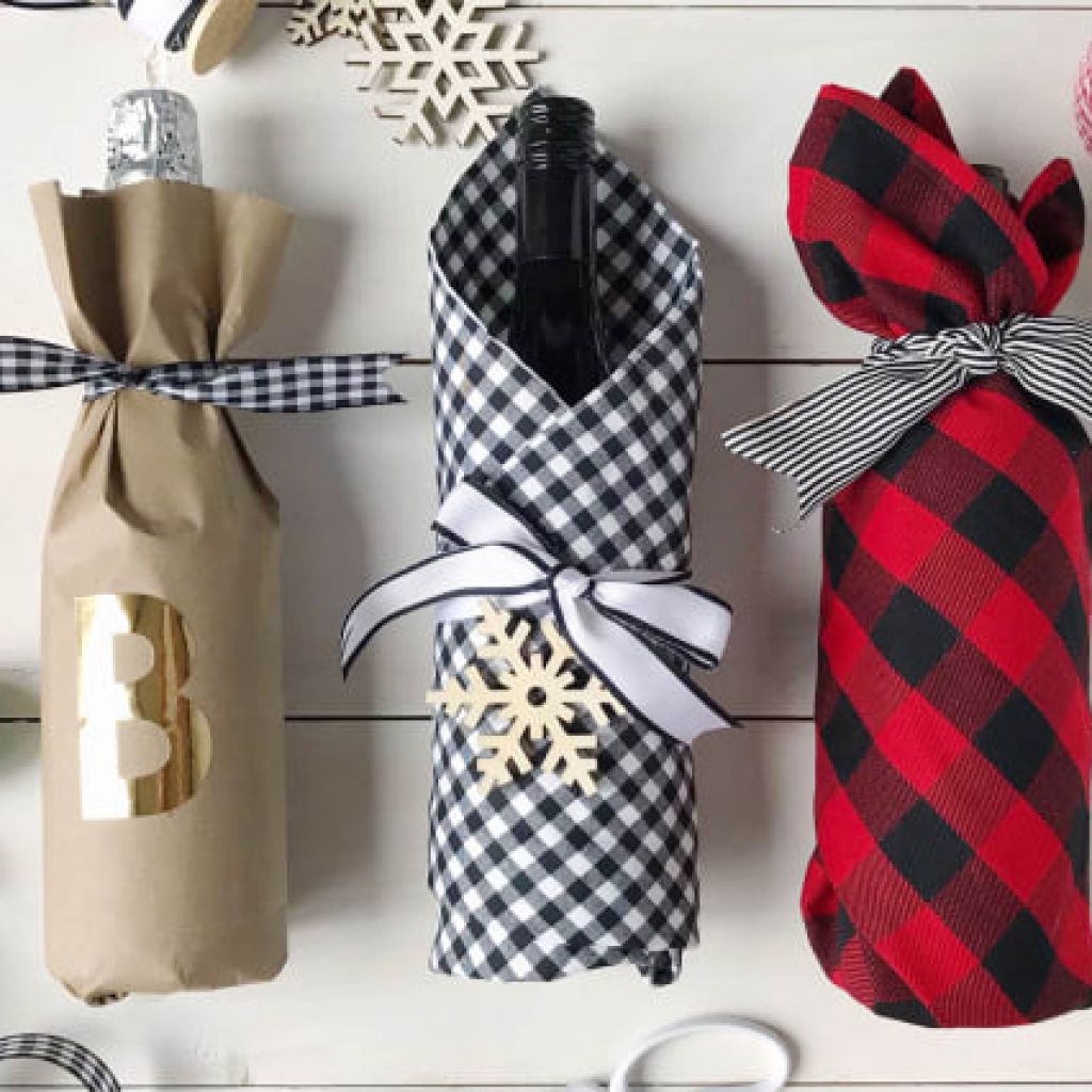 How To Wrap A Wine Bottle In A Dish Towel