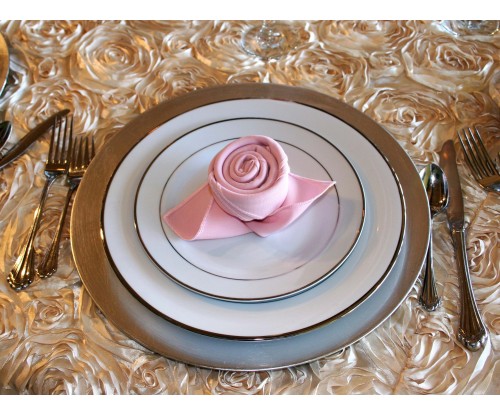 The Most Creative Ways to Fold Dinner Napkins and Impress Your Guests!