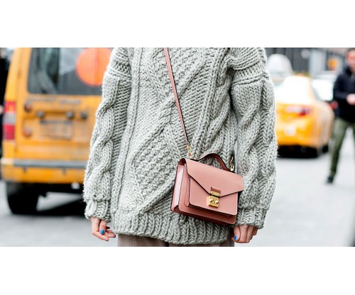 10 Super Comfy & Cute Oversized Sweaters for Every Body Type!