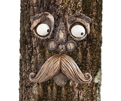 Bits and Pieces-Old Man Tree Hugger – Garden Peeker Yard Art