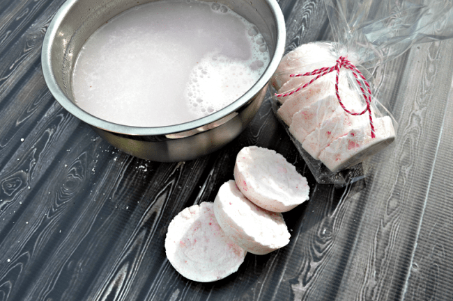 homemade bath bombs