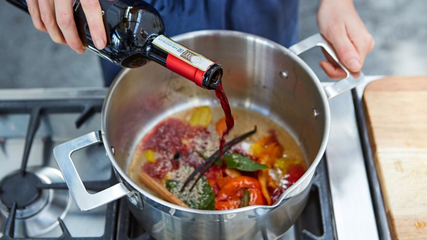 Our Favorite Mulled Wine Recipes: Tried and Tested!