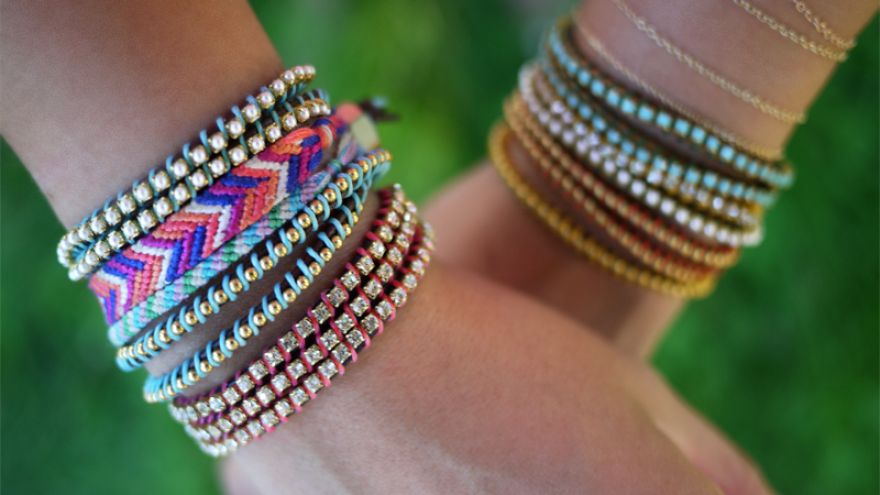 How to Make a Friendship Bracelet to Gift Your Bestie!