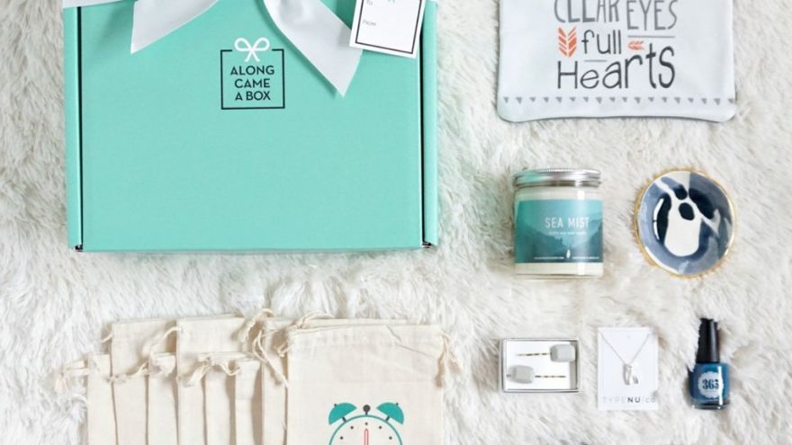 A Guide to a Perfect Gift Box (For Both Him and Her)