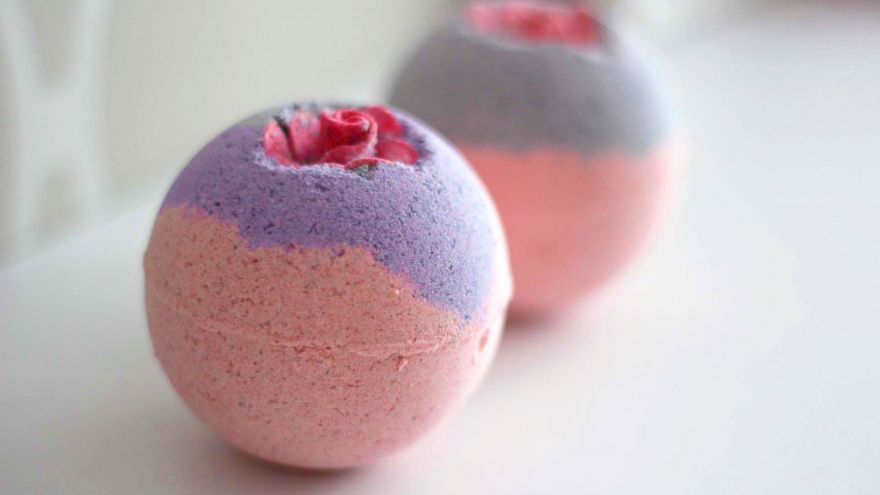 How to Make Bath Bombs: No Fuss DIY Tutorial